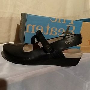 OTBP black leather shoes